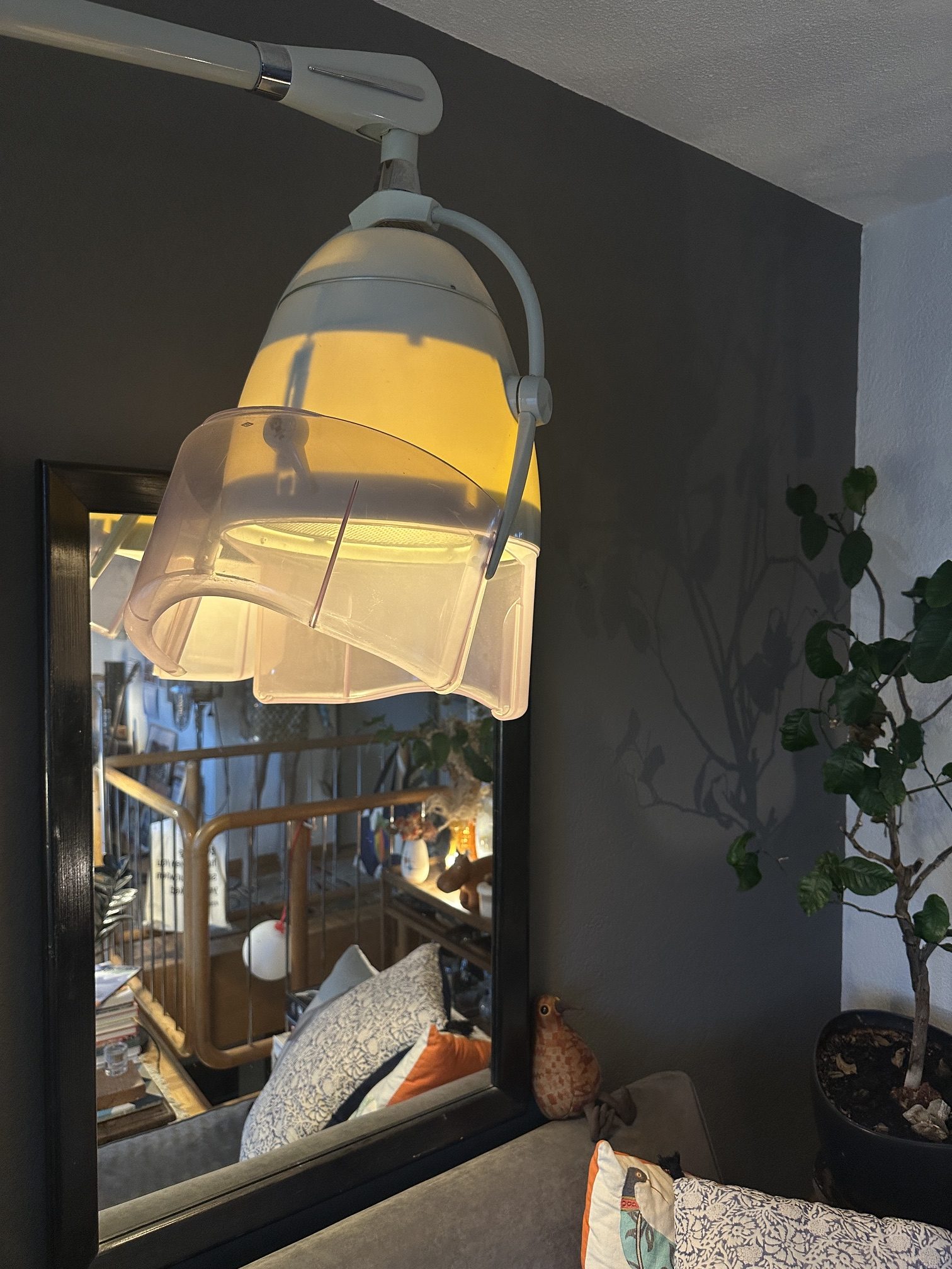 Lampe insolite - ancien casque de coiffeur – Bild 3