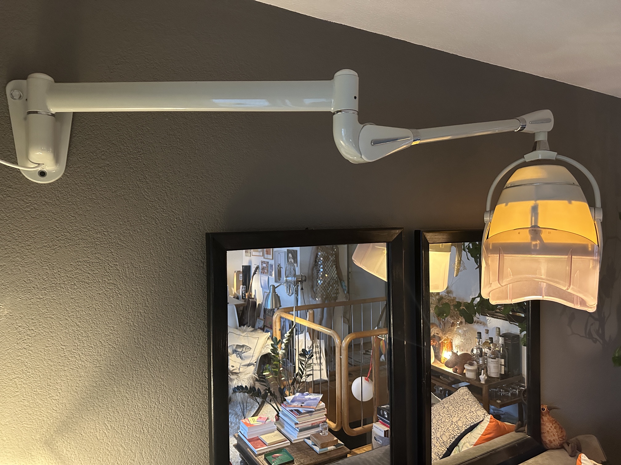 Lampe insolite - ancien casque de coiffeur – Bild 2