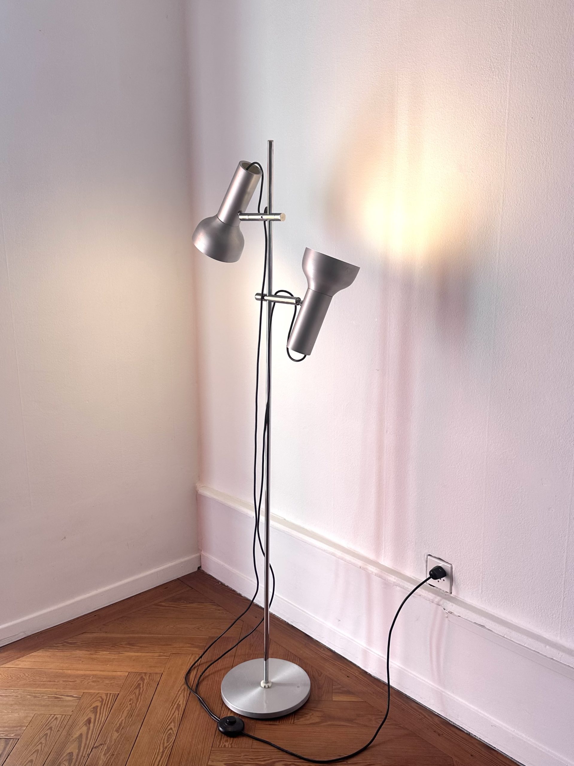 Lampadaire double spot aluminium brossé – Image 10