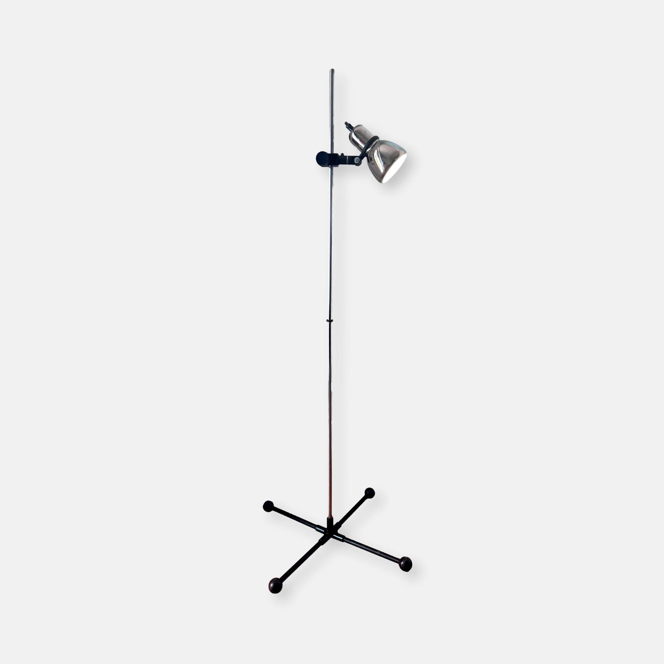 Lampe de sol BOFA Suède chromée