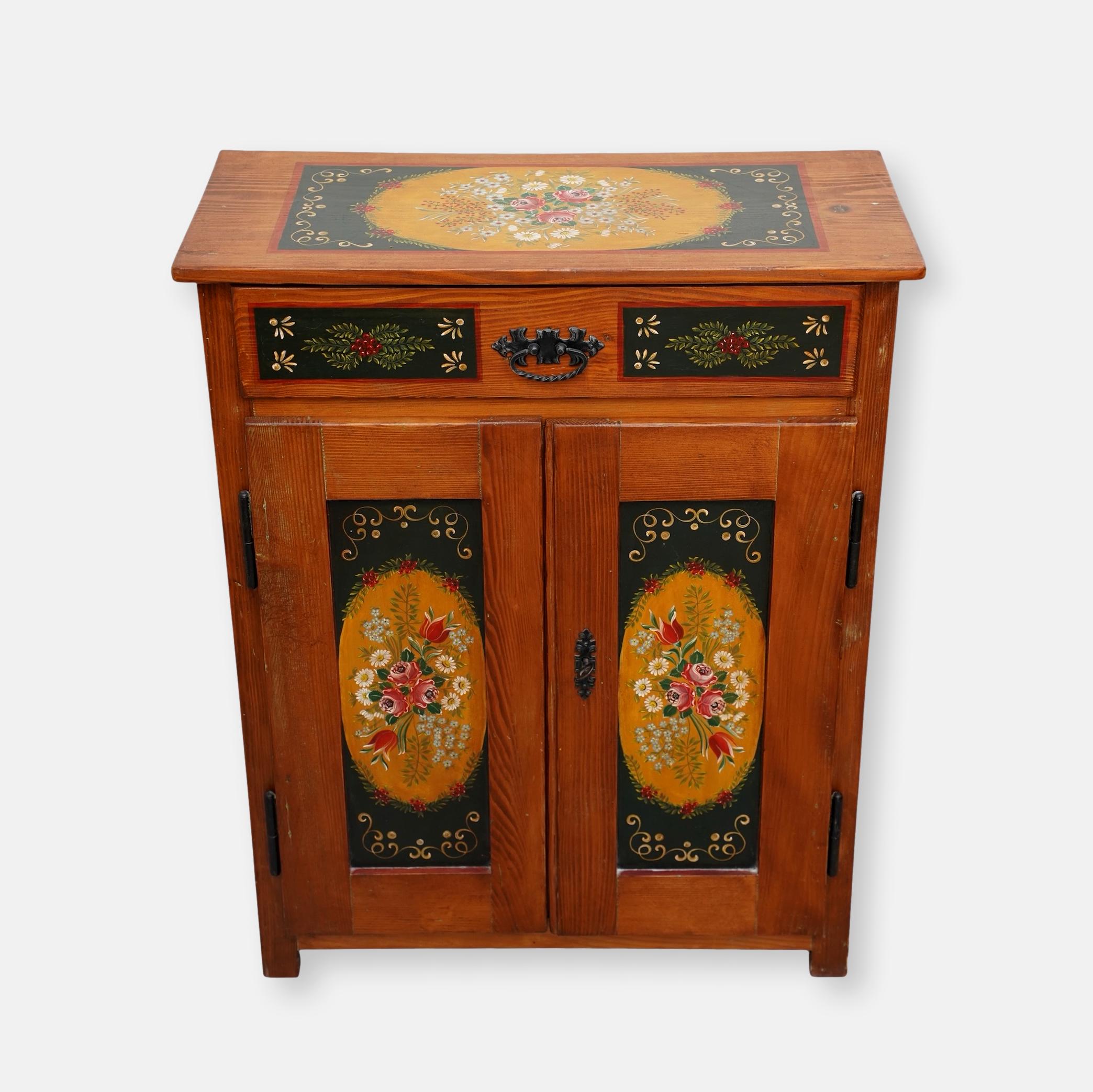 Petit bahut de style traditionnel 1950’s
