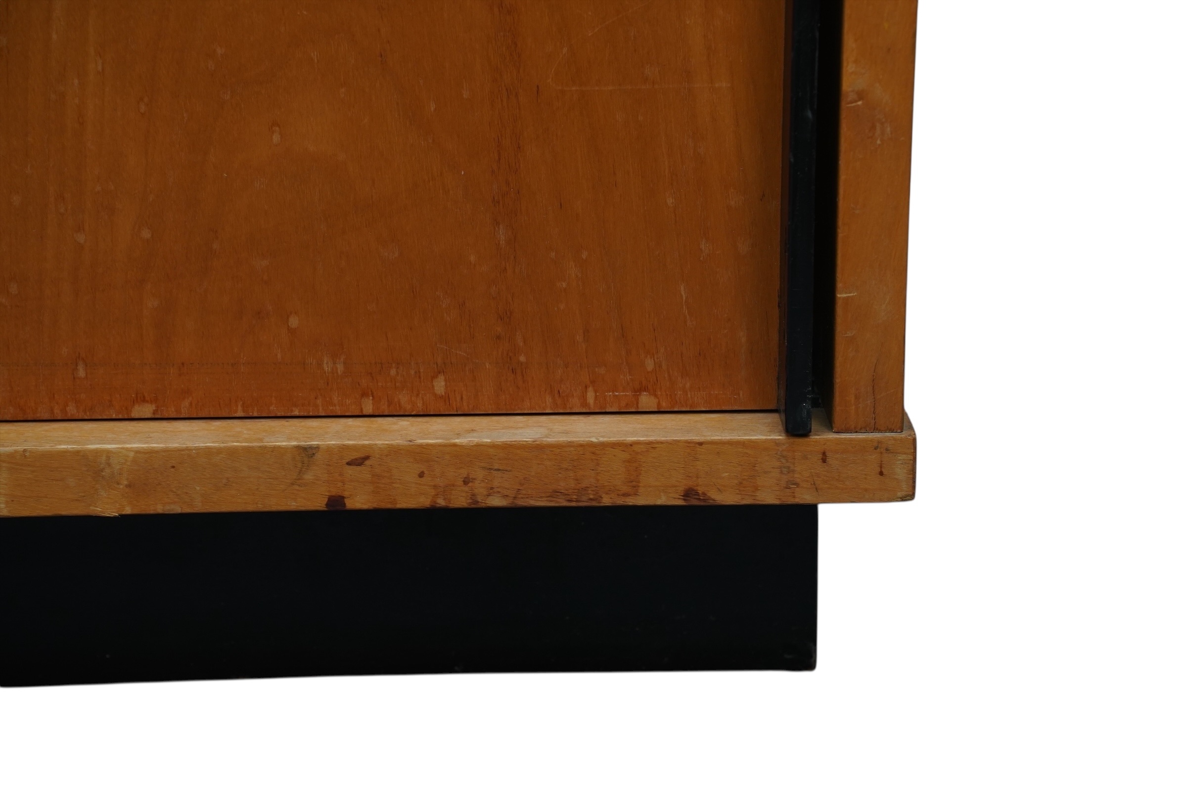 Armoire penderie dans le style de A. Hendricks – Image 5