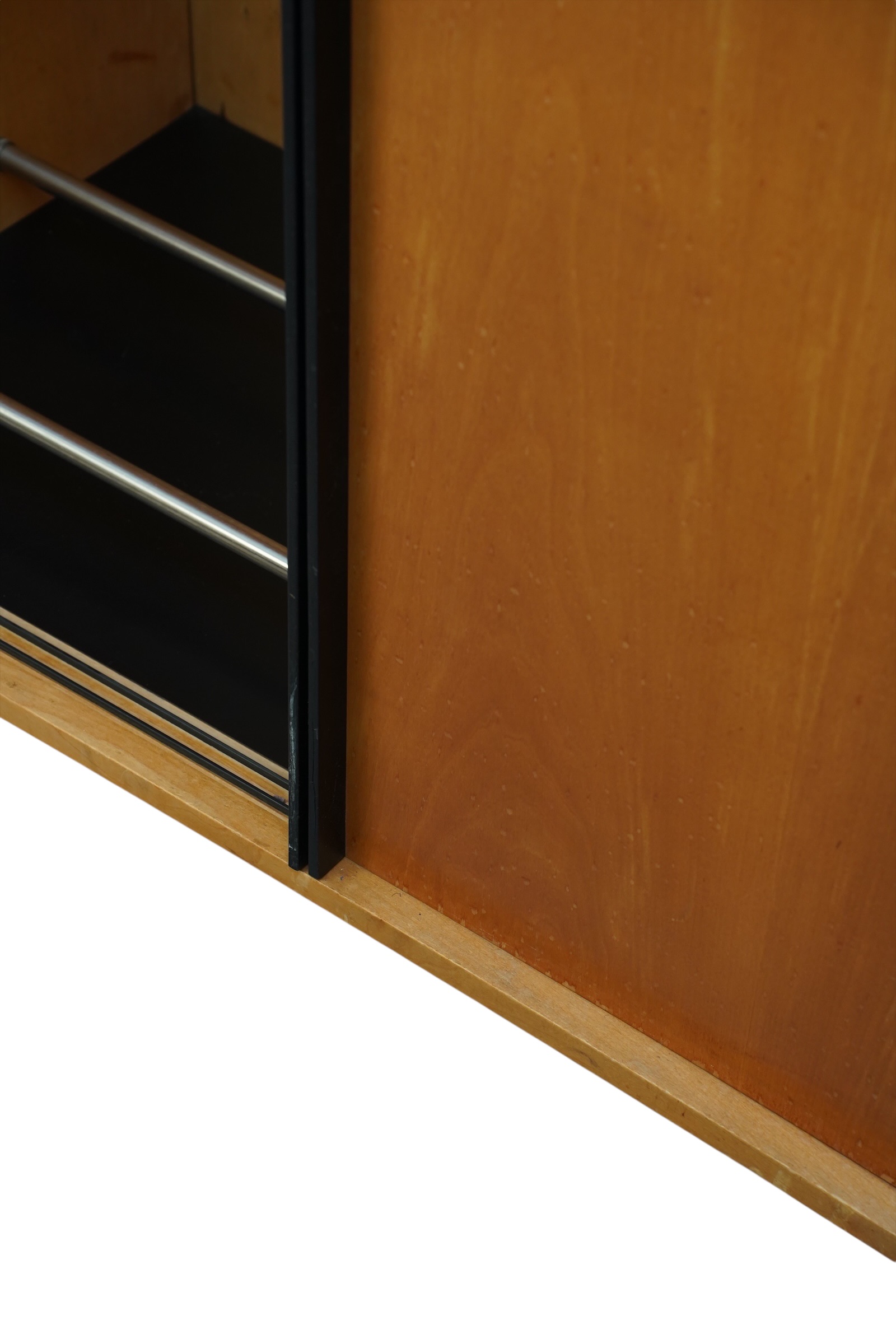 Armoire penderie dans le style de A. Hendricks – Image 11
