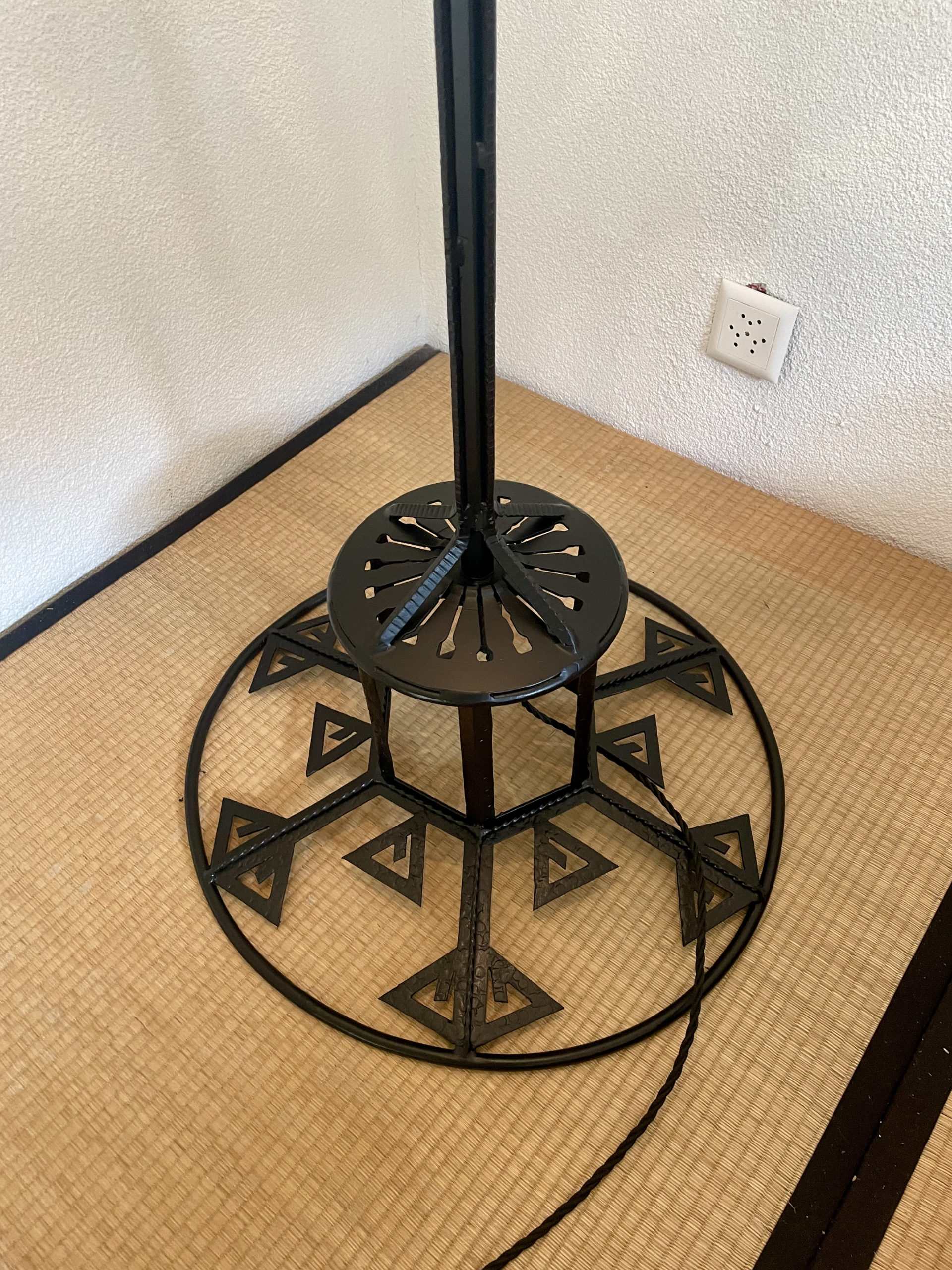 Lampadaire Art Déco, fer forgé et verre moulé, 1930 – Image 4