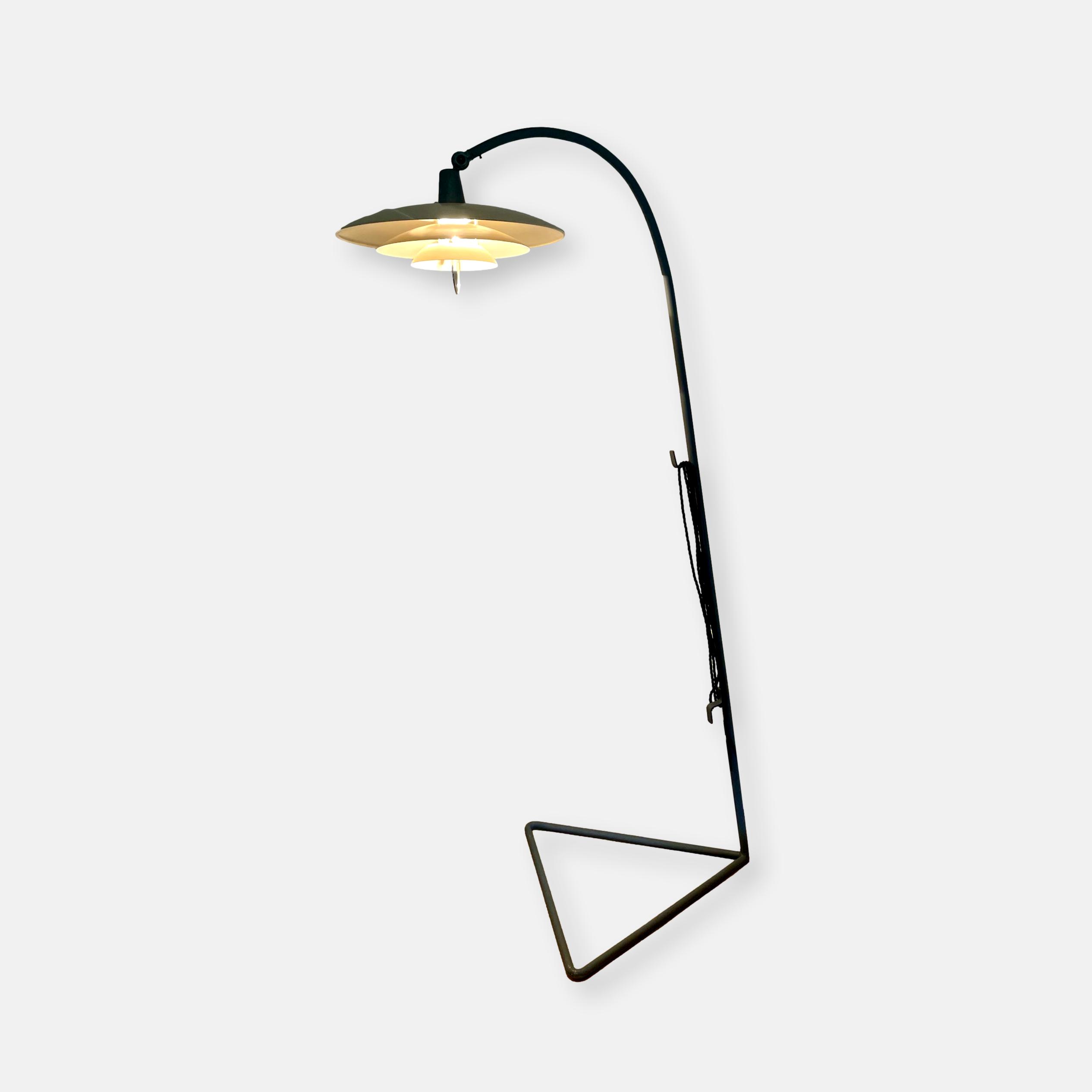 Lampadaire Scandinave Louis Poulsen 1960