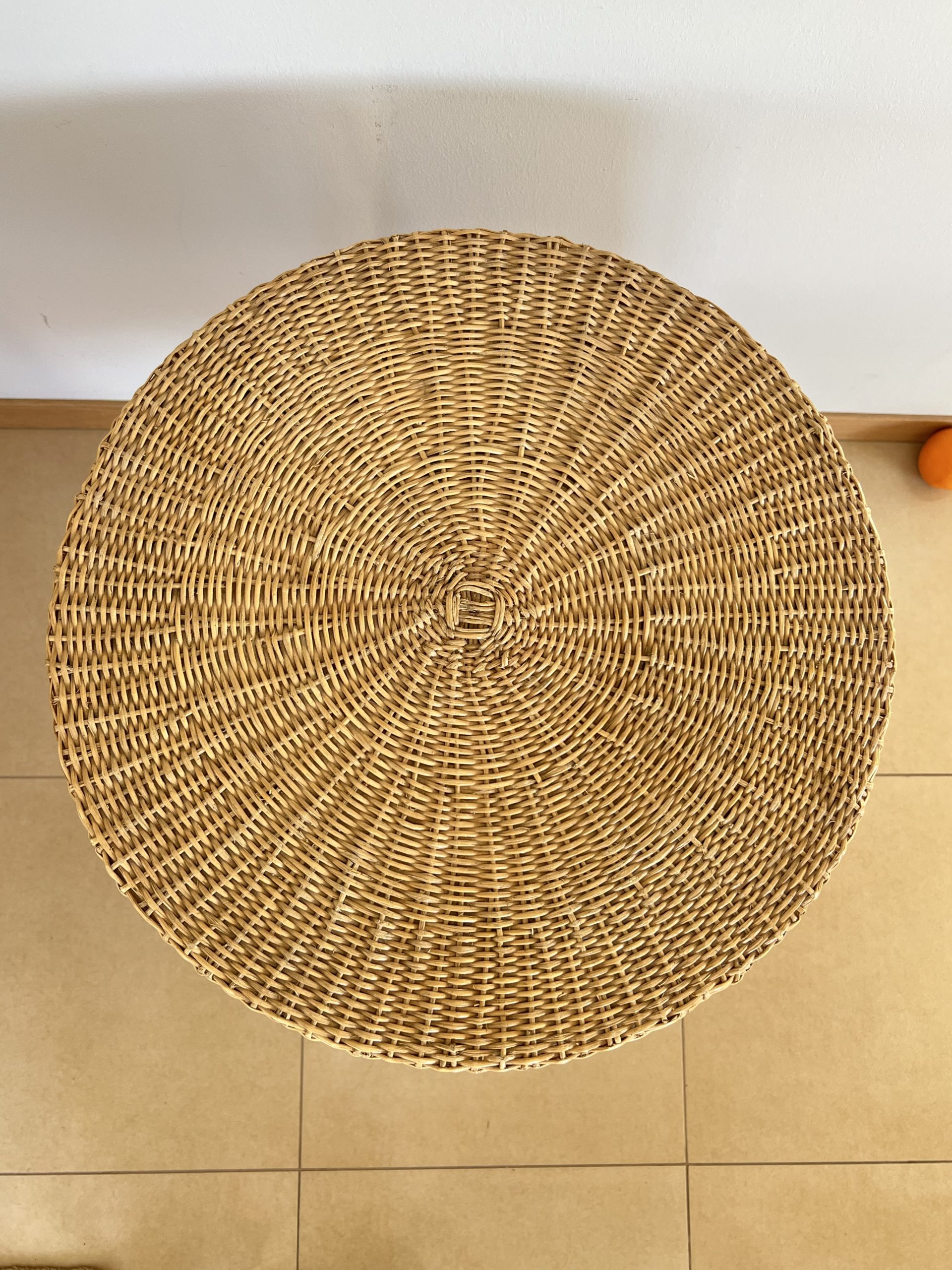 Table d’appoint « Ghost Table » en osier – France, années 70 – Image 7